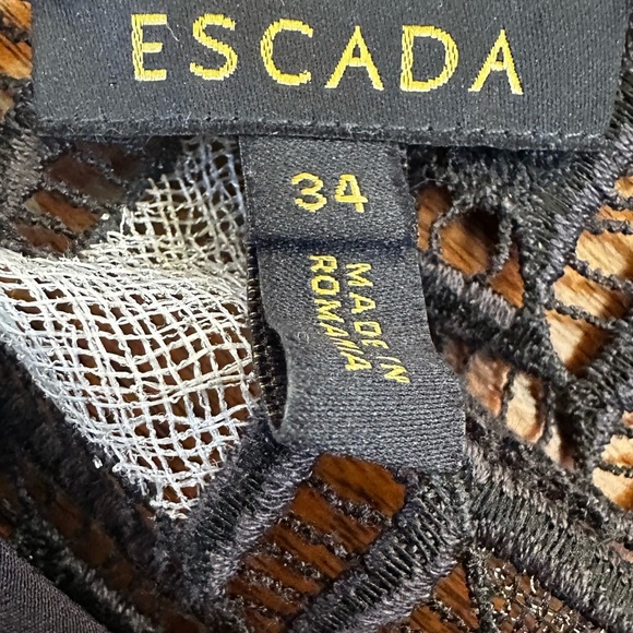 Escada Unique Needlework Cut-Out Top With Silk Cami Size 34 (Small) New! - Picture 10 of 12